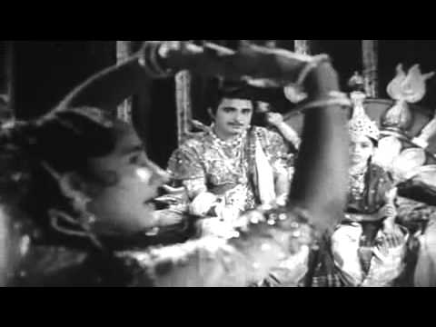 Jadoonagri Se Nahin Jana Lyrics Lyrics