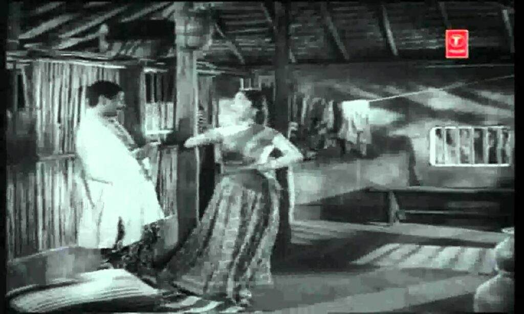 Aaya Hai Kahan Se Lyrics Lyrics