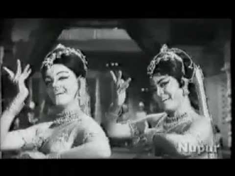 Chand Ne Aisa Jaadu Dala Lyrics Lyrics