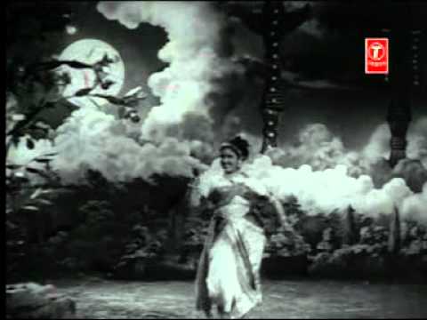 Mai To Chanda Ki Nagri Se Aayi Re Lyrics Lyrics