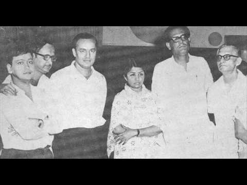 Muskuraati Hui Chandani Lyrics Lyrics