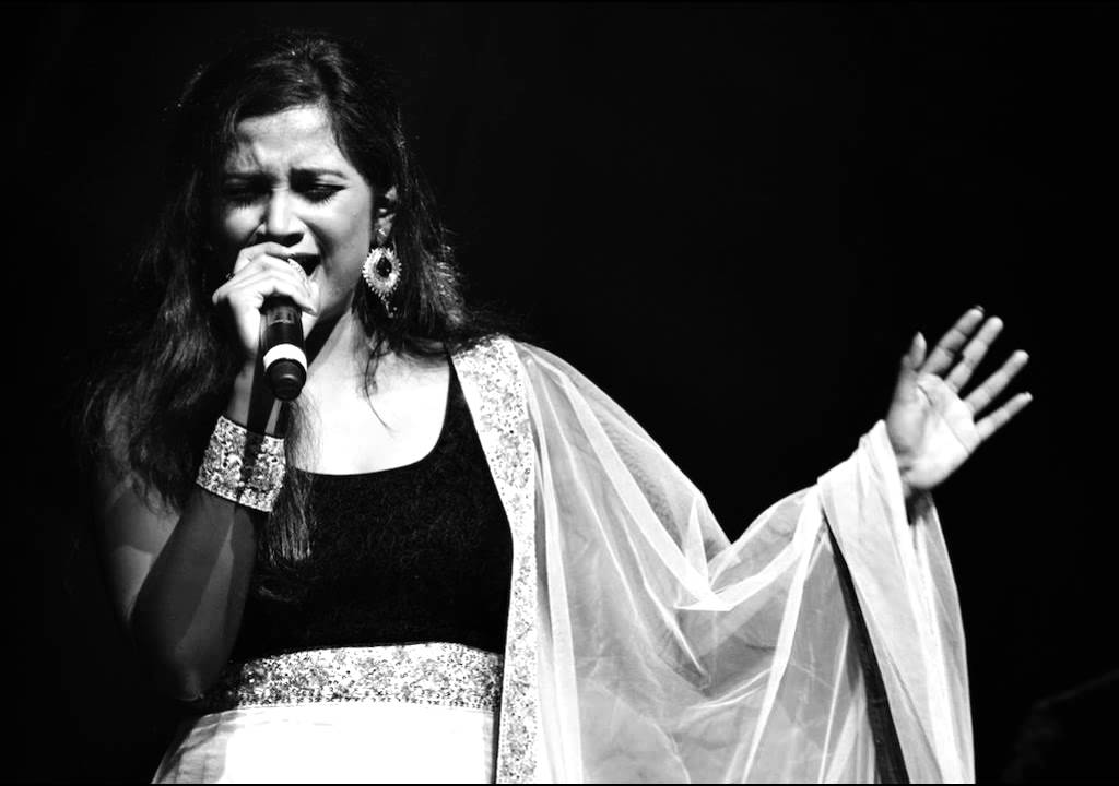 Masnad Luti Jo Shahe Falak Lyrics Lyrics