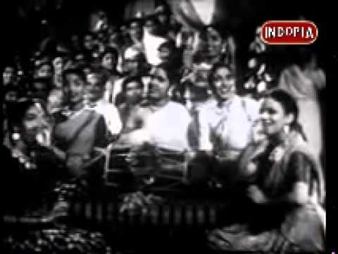 Nazar Lag Jaaye Na Lyrics Lyrics