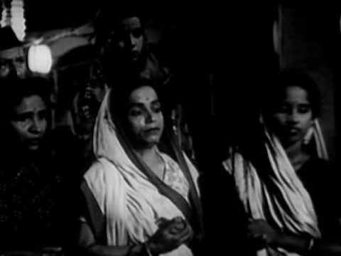 Soja Re Soja Meri Ankhiyon Lyrics Lyrics