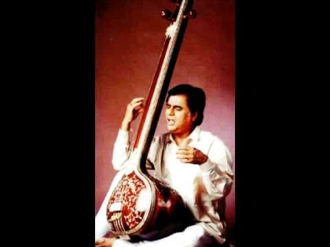 Jai Jai Ganpati Bhaktan Hitkaare Lyrics Lyrics
