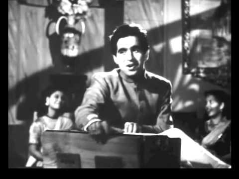Husn Walon Ko Naa Dil Do Lyrics Lyrics