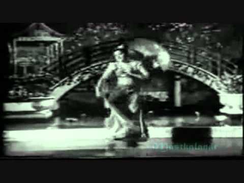 Gore Gore O Banke Chore Lyrics Lyrics