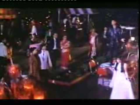 Aye Dosto Gori Kawari Si Haseena Ke Lyrics Lyrics