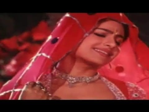Gore Gore Paon Mein Lyrics Lyrics