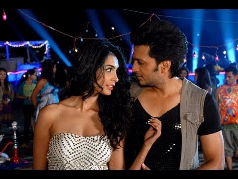 Hum Toh Hai Cappuccino Lyrics Lyrics