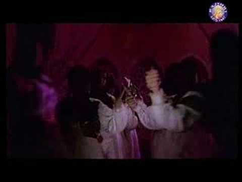 Basre Ki Hur Dekho Aayi Lyrics Lyrics