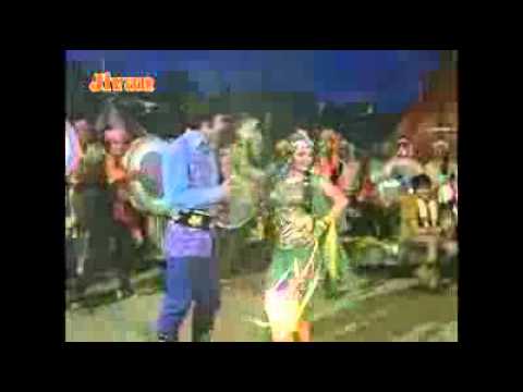 Band Ho Muthhi Toh Lakh Ki Lyrics Lyrics