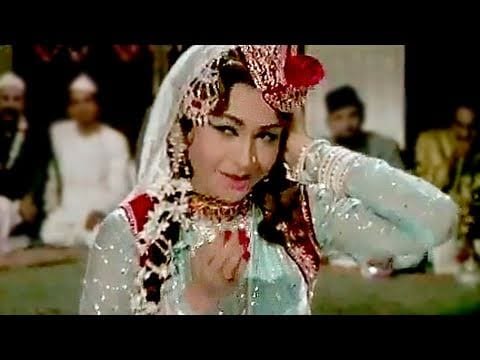 Sirf Apne Khayalon Ki Parchayi Lyrics Lyrics