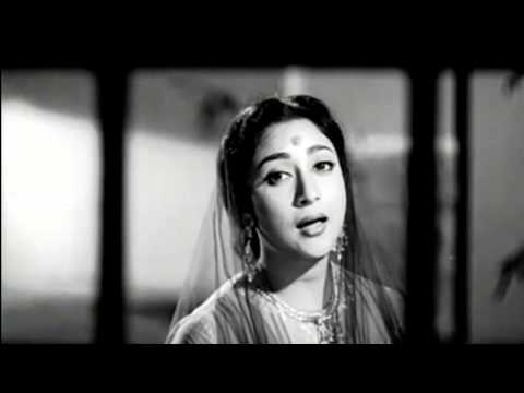 Hai Is Hi Men Pyaar Ki Aabaroo Lyrics Lyrics
