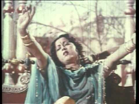 Naye Naye Rango Se Likhti Lyrics Lyrics