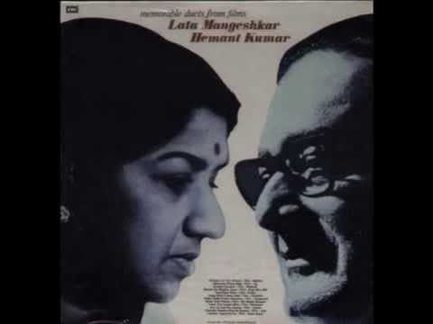 Chand Se Puchho Sitaron Lyrics Lyrics