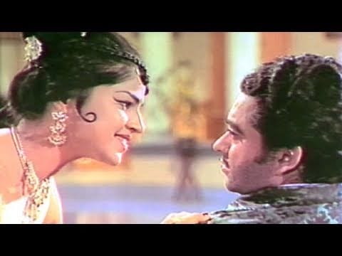 Aye Mere Soye Hue Pyar Lyrics Lyrics
